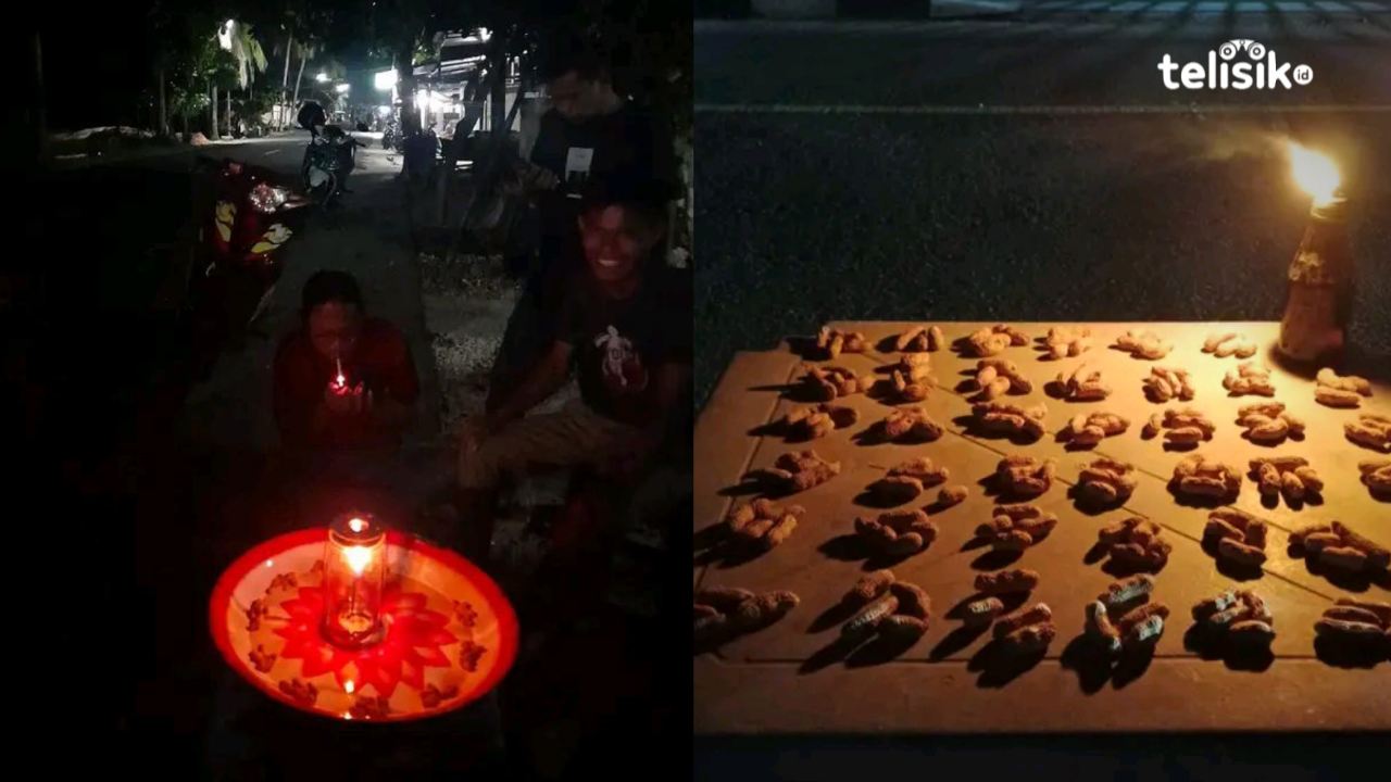 Salah satu tradisi di Wanci Wakatobi yaitu menjual kacang jodoh pada bulan Ramadan. Foto: Wa Ode Hesti/Telisik