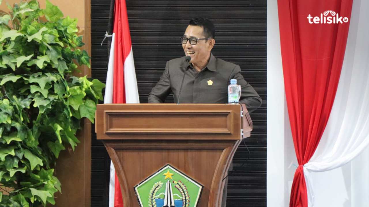 Ketua Fraksi PDIP DPRD  Kolaka Utara, Nasir Banna, minta pemkab tindak lanjuti temuan Inspektorat. Foto: Muh. Risal H/Telisik