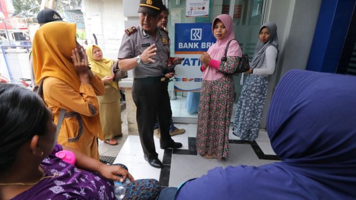 Bank BRI menyesuaikan jadwal operasional selama libur Lebaran 2025 bagi nasabah. Foto: Repro Tribunnews.