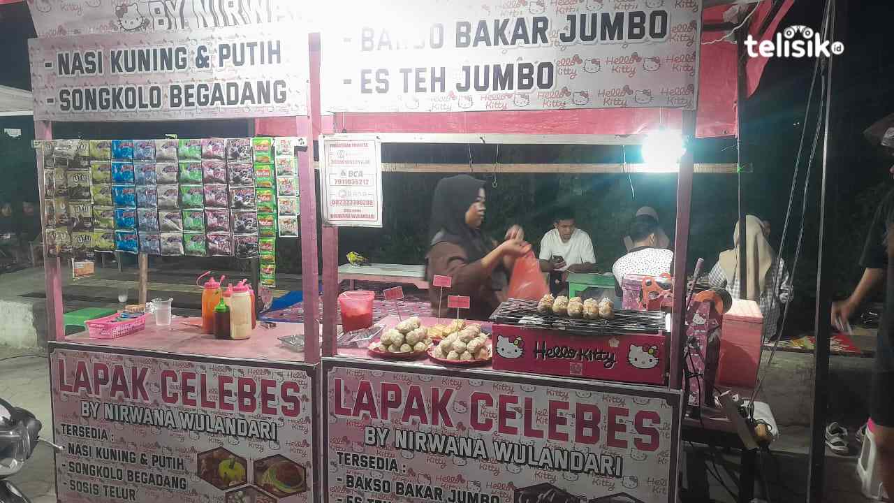 Lapak Celebes milik Nirwana Wulandari di area bundaran kantor Gubernur Sultra. Foto: R. Anugrah/Telisik