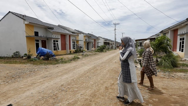 Gaji Rp 14 juta kini bisa beli rumah subsidi. Foto: Repro Antara.