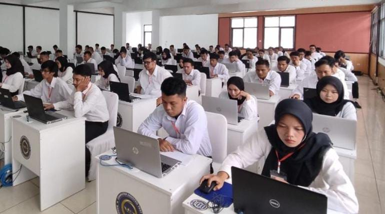 Pemerintah segera buka rekrutmen CPNS 2025 dengan 400 ribu formasi. Foto: Repro BKN.go.id