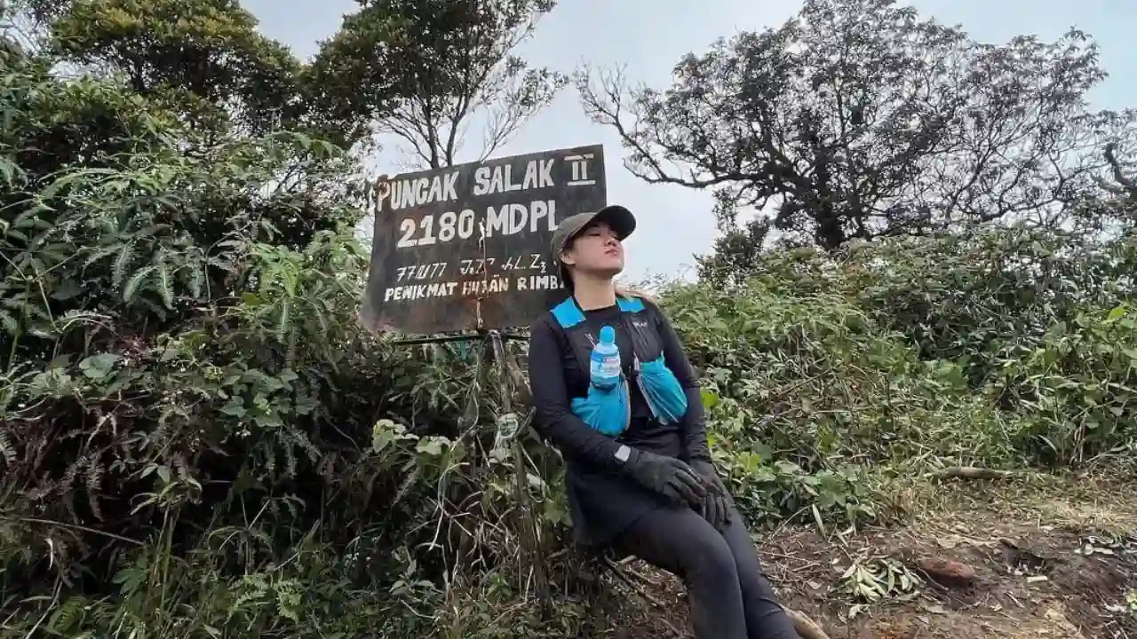 Misteri Gunung Salak yang memukau dengan cerita mistisnya. Foto: Instagram@ekabian.