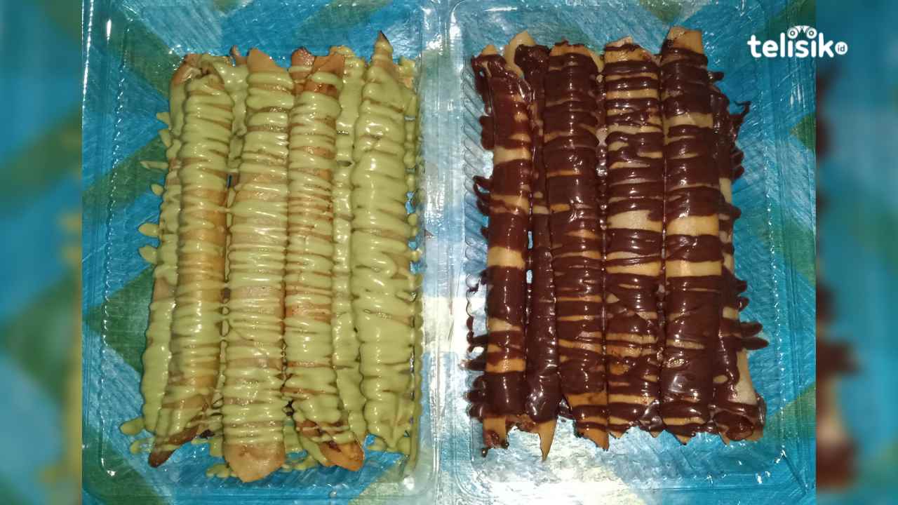 Banana roll toping green tea dan toping coklat ala Relan. Foto: R. Anugrah/Telisik