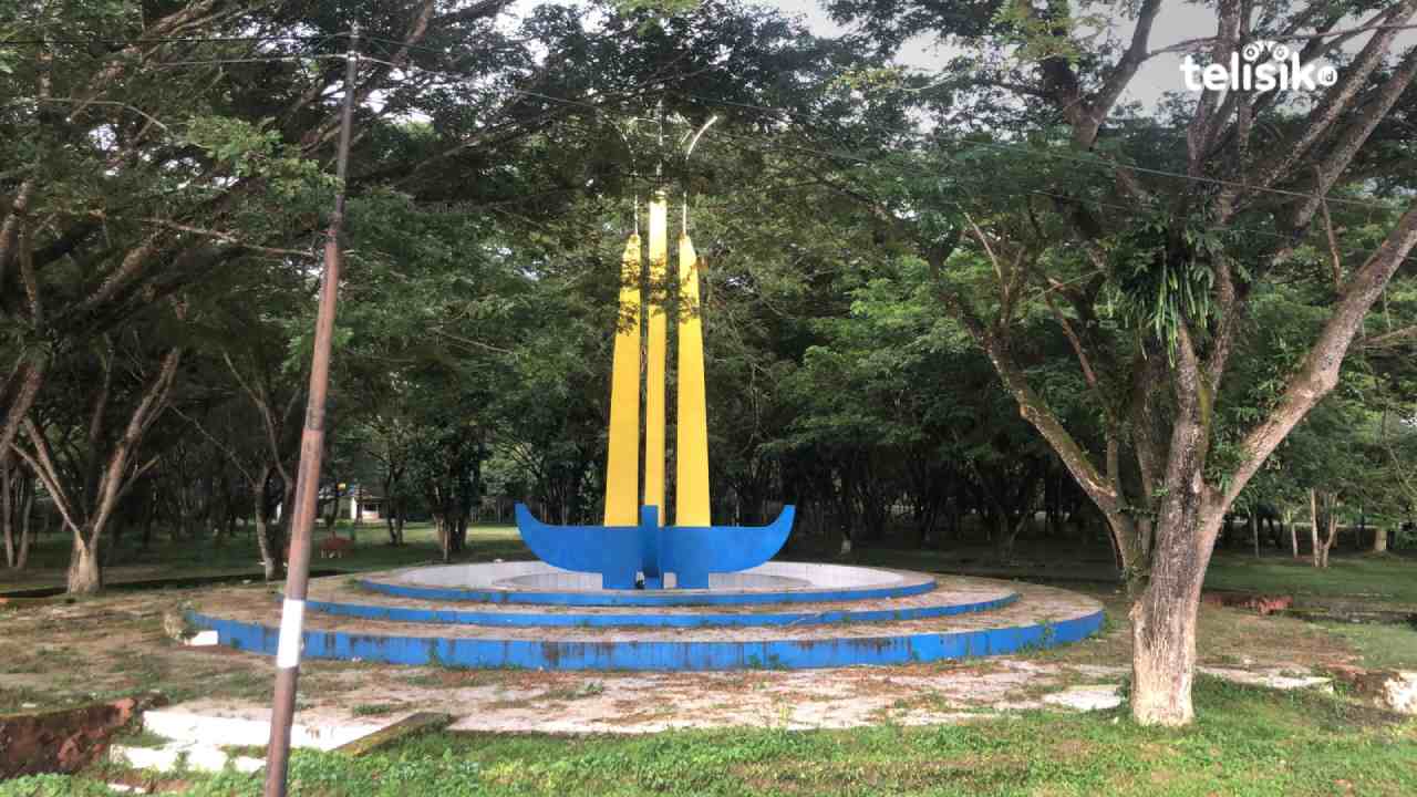 Suasana di Tugu Permata Desa Anggopiu, Kecamatan Ameroro, Kabupaten Konawe yang sempat dijadikan tempat hiburan malam. Foto: Astrid Askar/Telisik
