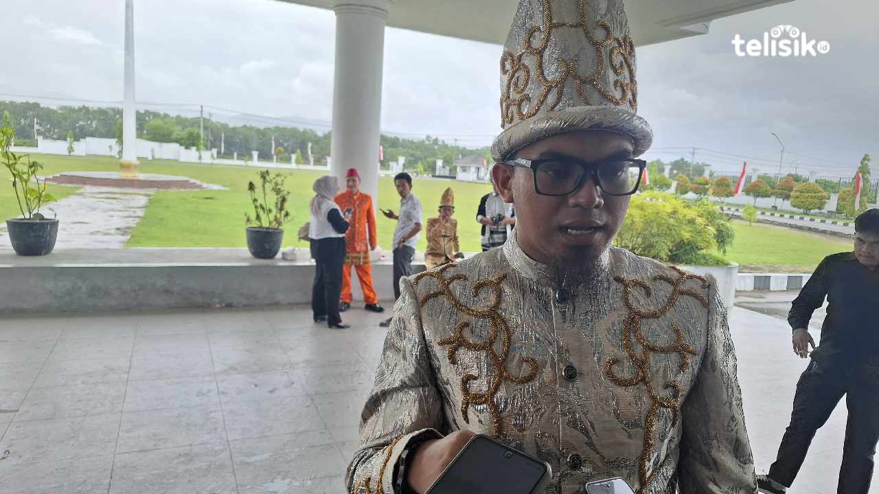 Ketua Komisi II DPRD Kota Kendari, dr Jabar Al Jufri bakal evaluasi PD Pasar jika tak maksimal urus pasar. Foto: Erni Yanti/Telisik.