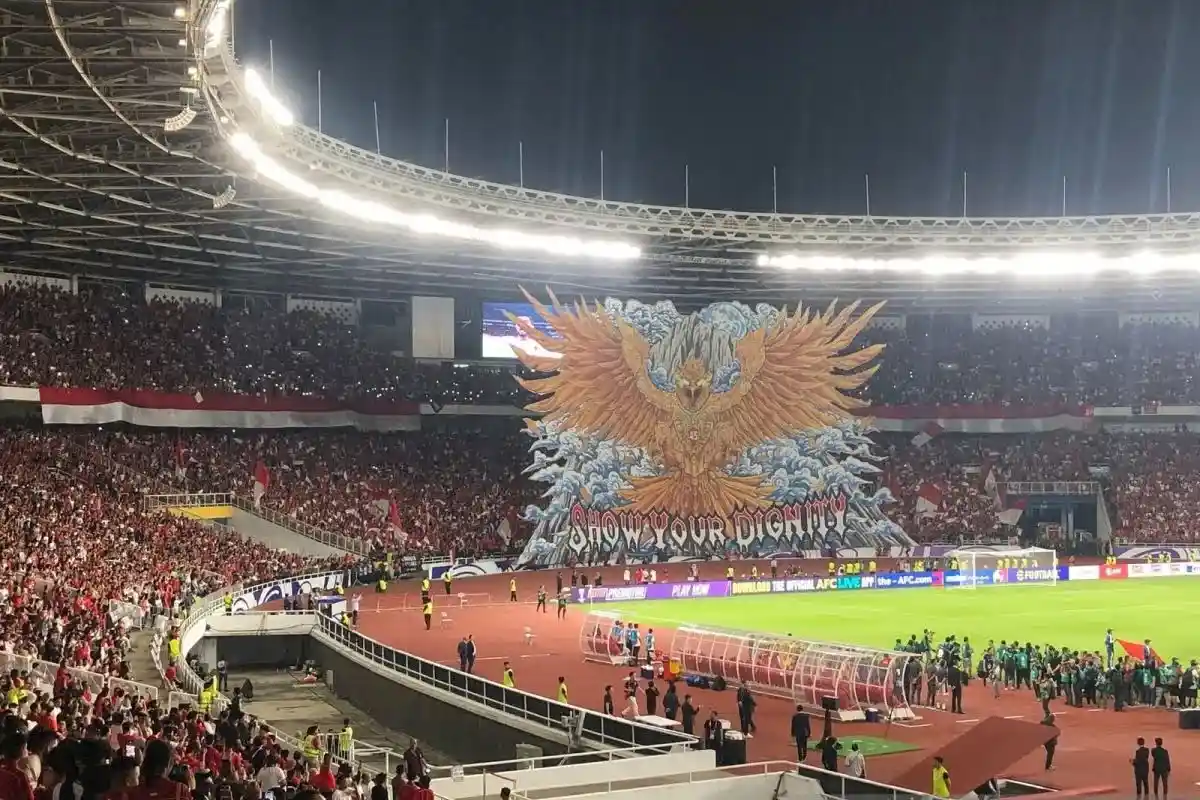Insiden diskriminatif suporter Indonesia bikin FIFA batasi penonton saat lawan China. Foto: Repro Antara.
