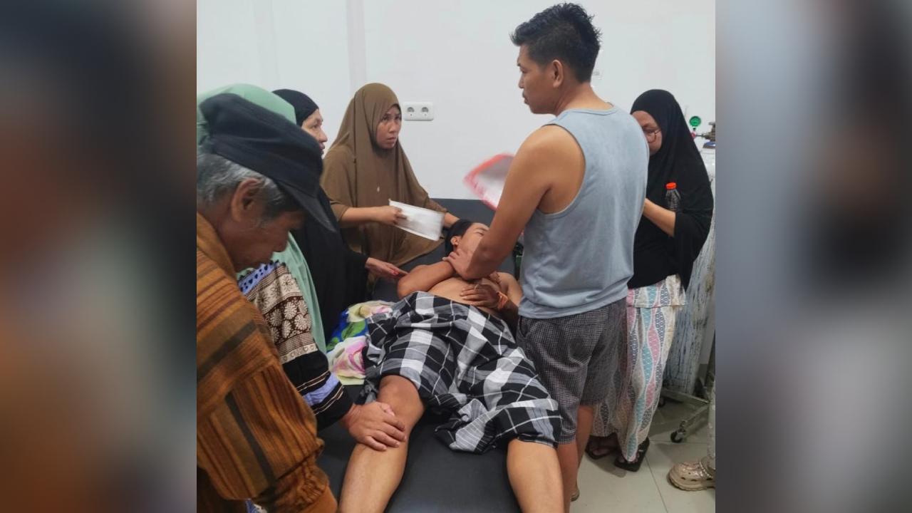Korban penikaman di Kolaka Utara saat menjalani perawatan di Rumah Sakit Djafar Harun Lasusua. Foto: Humas Polres Lasusua