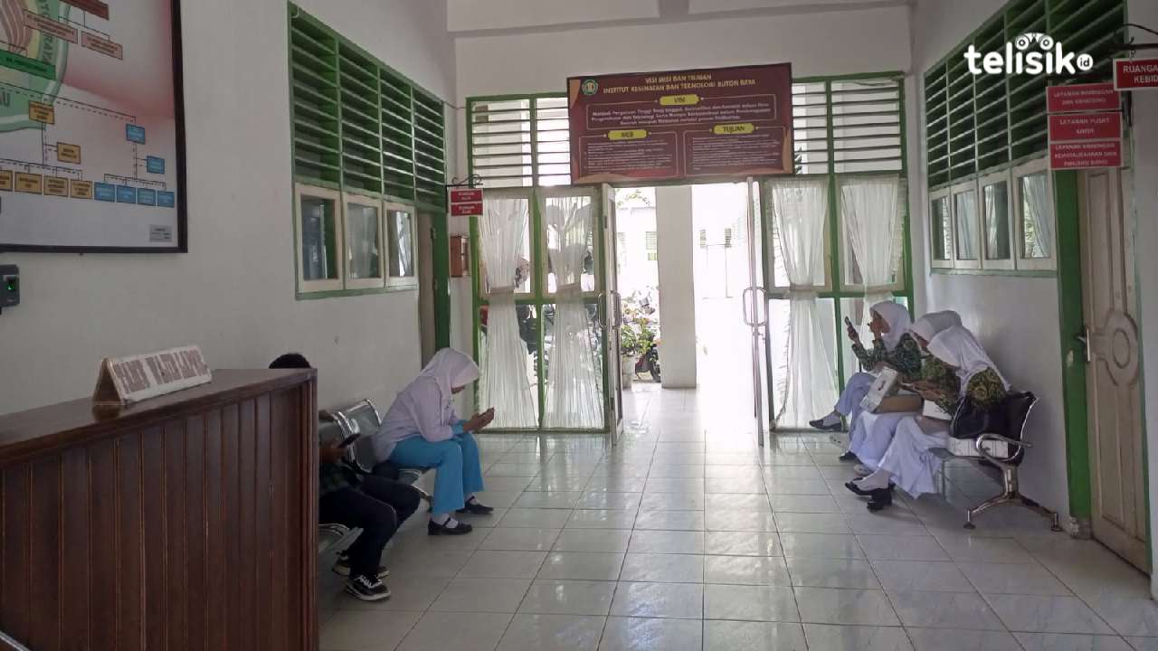 Area lobi Institut Kesehatan dan Teknologi Buton Raya Kota Baubau. Foto: Ali Iskandar Majid/Telisik