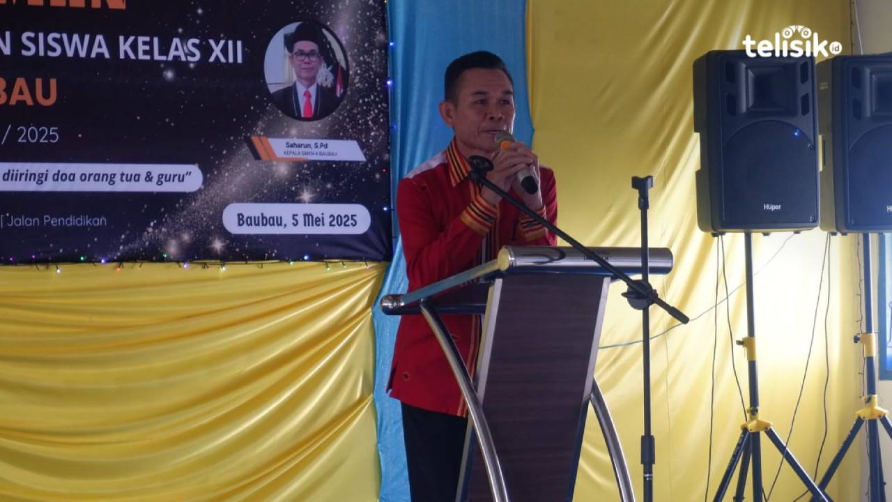 Kepala SMKN 4 Baubau, Saharun, saat menghadiri acara kelulusan siswa kelas XIII tahun ajaran 2024/2025 di Aula Rapat, Senin (5/5/2025). Foto: Ali Iskandar Majid/Telisik