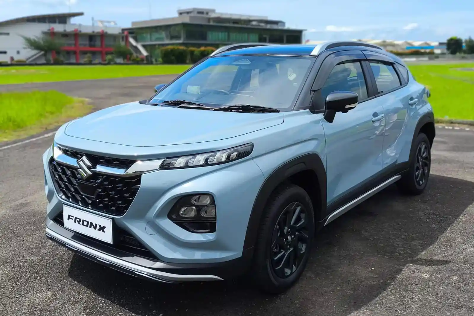 Suzuki Fronx hadir dengan desain stylish dan fitur canggih untuk pengendara modern. Foto: Repro Jawapos.
