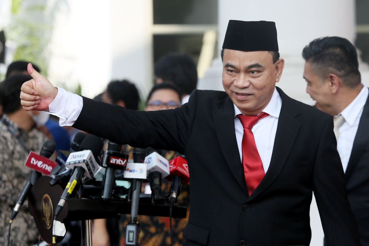 Menteri Budi Arie Setiadi tegaskan honor pengurus Kopdes belum diputuskan resmi. Foto: Repro JPNN.