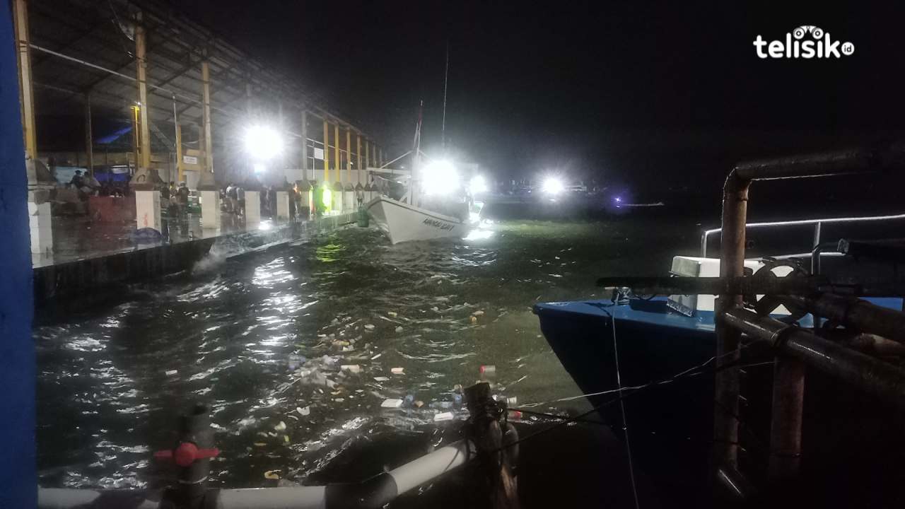 Gelombang disertai angin kencang di dermaga Tempat Pelelangan Ikan (TPI) Kendari beberapa waktu lalu. Foto: Ahmad Jaelani/Telisik