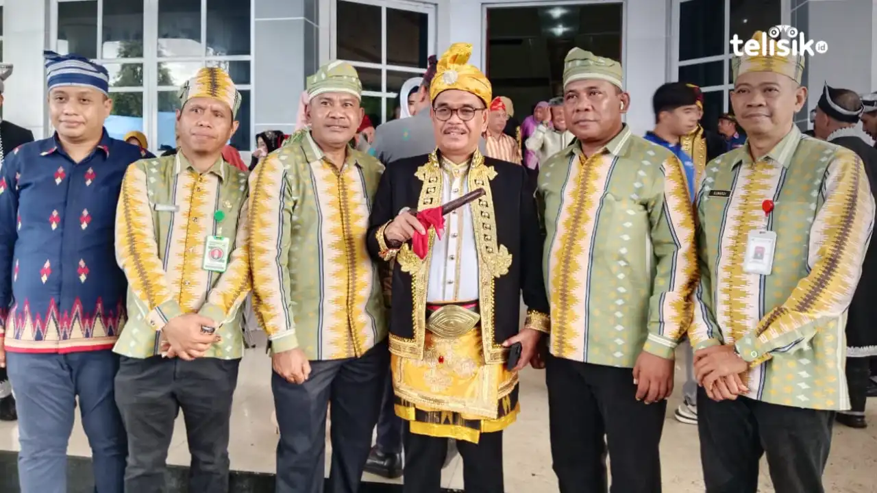 Wabup Muna, La Ode Asrafil Ndosa ditunjuk sebagai Ketua Pemekaran Kota Raha dan Mutim. Foto: Sunaryo/Telisik.