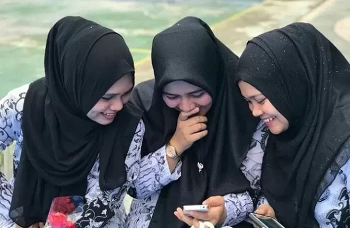 Puluhan guru PPPK Blitar ajukan cerai usai lulus seleksi. Foto: Repro Pojok Baca.