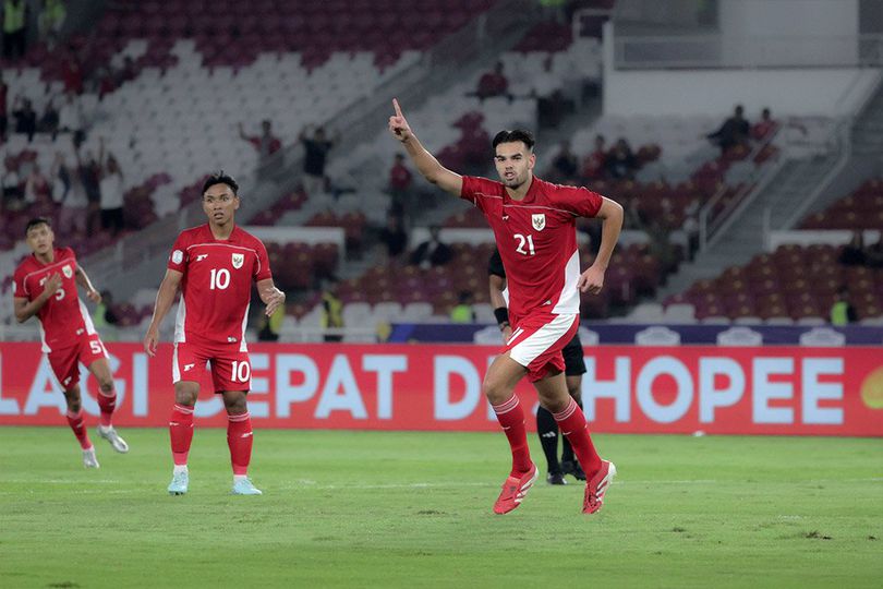 Selebrasi pemain Timnas Indonesia U-23, Jens Raven usai mencetak gol di Piala AFF U-23 2025. Foto: Repro Bola.ne