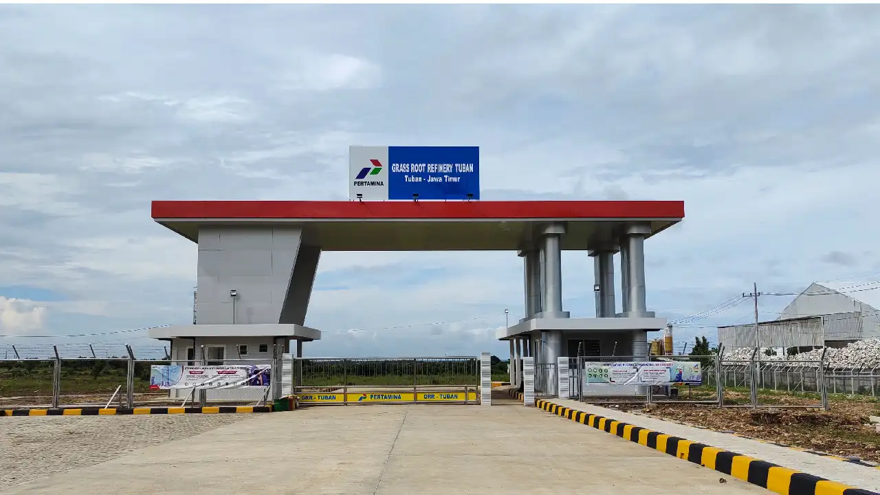 Kilang minyak raksasa RI hasil lobi Rusia senilai Rp 377 triliun segera diputuskan. Foto: Repro Pertamina.