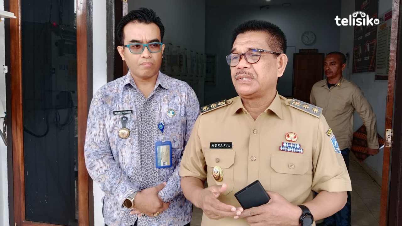Wabup Muna, La Ode Asrafil Ndoasa (kanan), bersama Kepala BNNK Muna, Muhamad Ridwan Zain. Foto: Sunaryo/Telisik