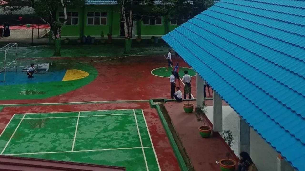 SMP Negeri 4 Kendari dengan fasilitas pendukung untuk kegiatan ekstrakurikuler. Foto: Adzam Muhammad