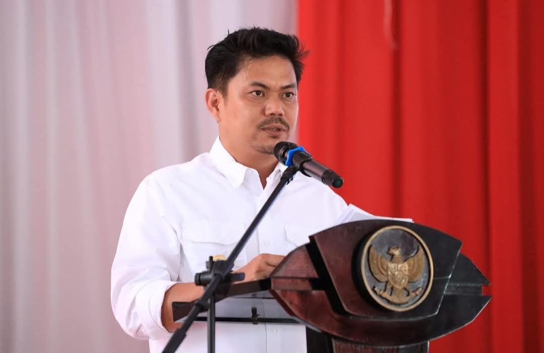 Bupati Kolaka Timur, Abdul Aziz bantah jika dirinya terjaring OTT KPK. Foto: Ist.