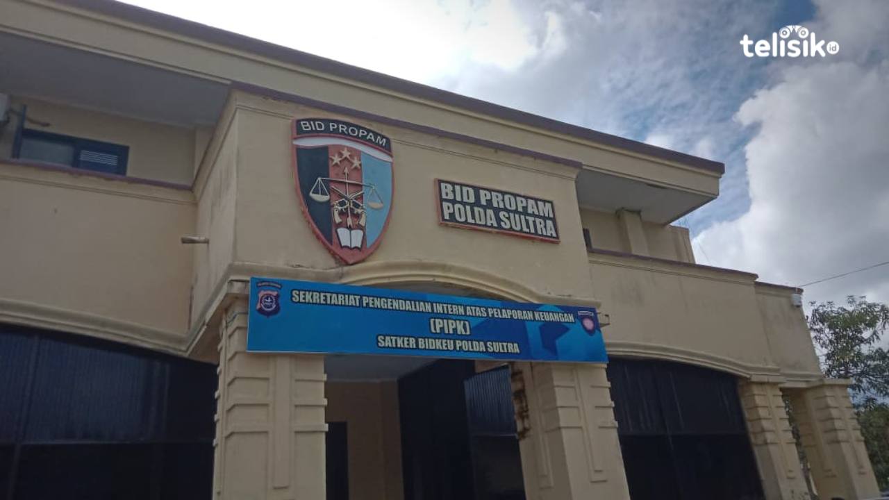Bidpropam Polda Sultra periksa 6 saksi kasus dugaan pelanggaran kode etik profesi polri oleh personel polsek poasia. Foto: Hamlin/Telisik