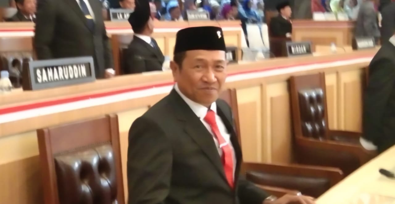 Ketua DPC PDIP Kota Kendari, Ishak Ismail tidak ingin mencalonkan sebagai Ketua DPD PDIP Sultra. Foto: Erni Yanti/Telisik.