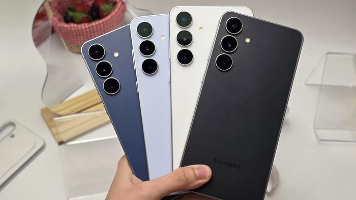 Samsung Galaxy S25 FE hadir dengan tampilan tipis dan fokus AI. Foto: Repro Tribunnews