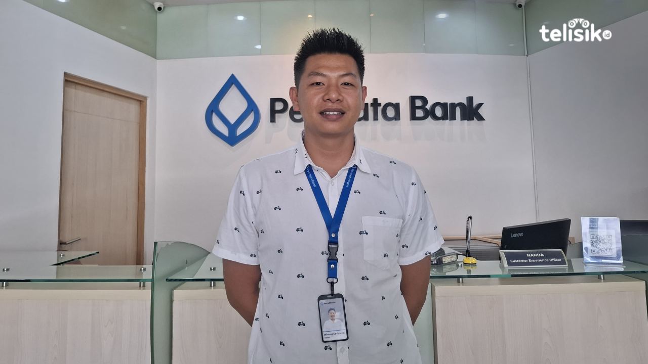 Branch Manager Permata Bank Kendari saat diwawancarai. Foto: Erni Yanti/Telisik
