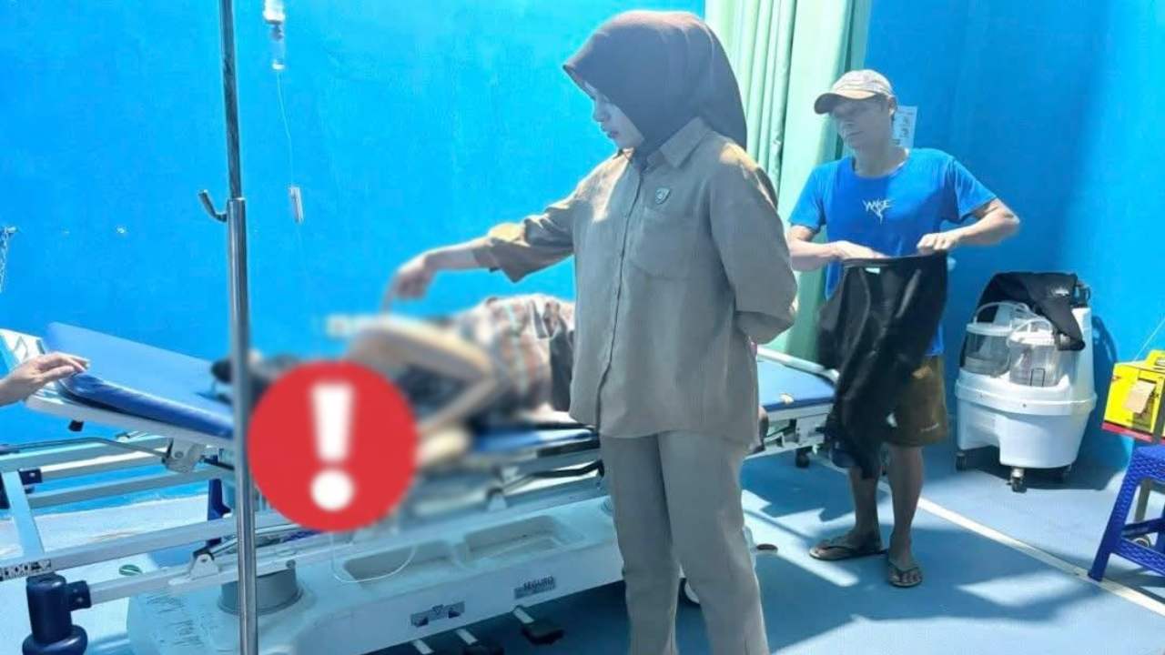 Kondisi korban (istri ketiga) Syamsuddin yang menjalani perawatan usai ditikam istri kedua. Foto: Ist
