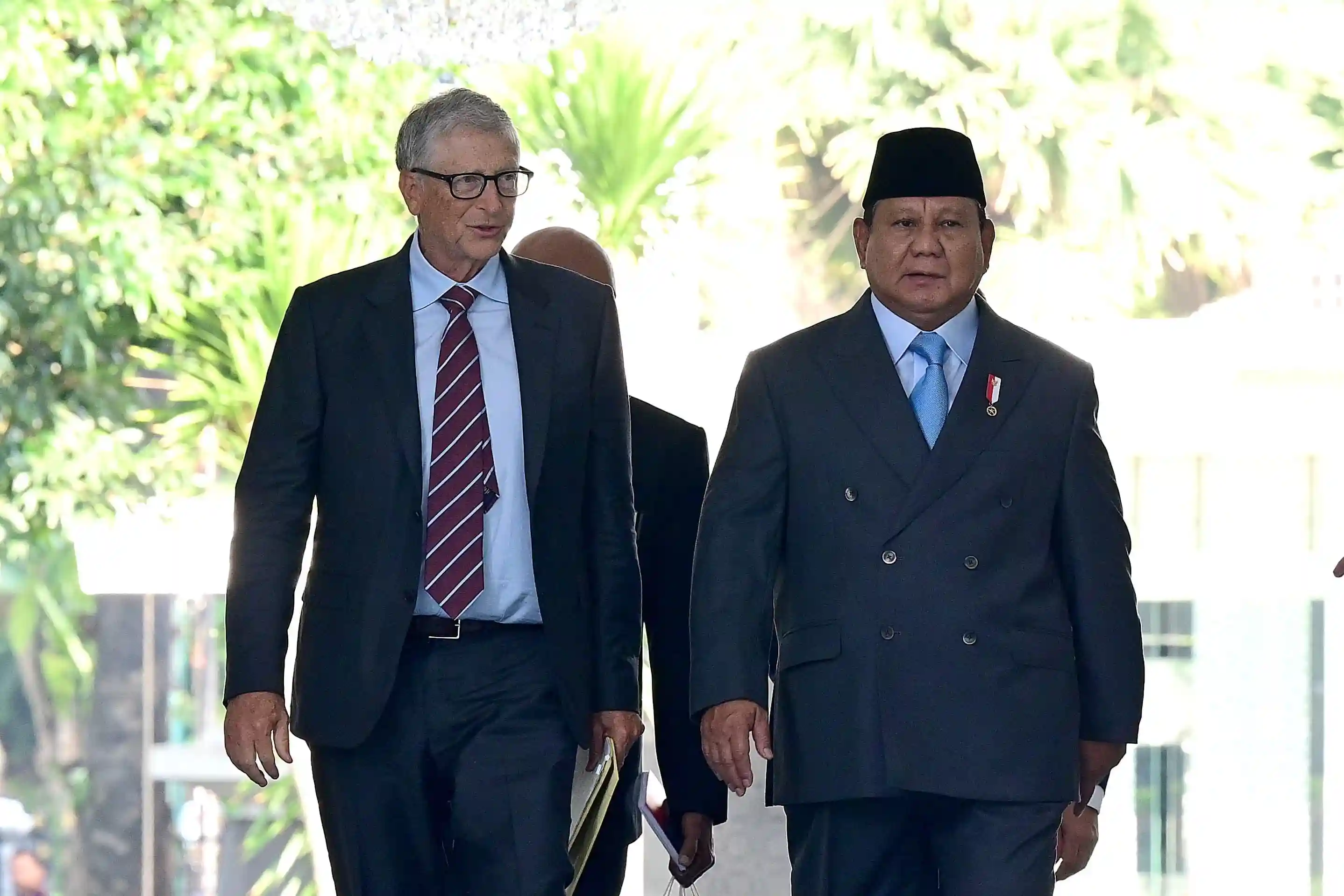Prabowo kembali bertemu dengan Bill Gates, bawa pulang sokongan dana vaksin triliunan. Foto: Repro Setneg.