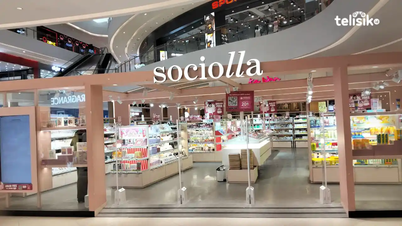 Sociolla Kendari genjot promo besar-besaran hingga 70 persen. Foto: Andi Makhrunnisa/Telisik.