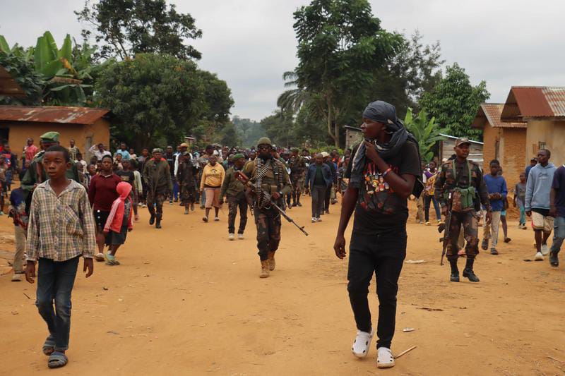 Tentara terlihat sedang berpatroli di Kota Oicha di wilayah Beni, Provinsi Kivu Utara, Republik Demokratik Kongo, pada 17 Agustus 2025. Foto: STR/Xinhua