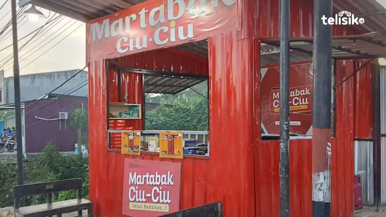Martabak Ciu-Ciu, martabak dengan inovasi baru di Kota Kendari. Foto: Gede Suyana Sriski/Telisik.