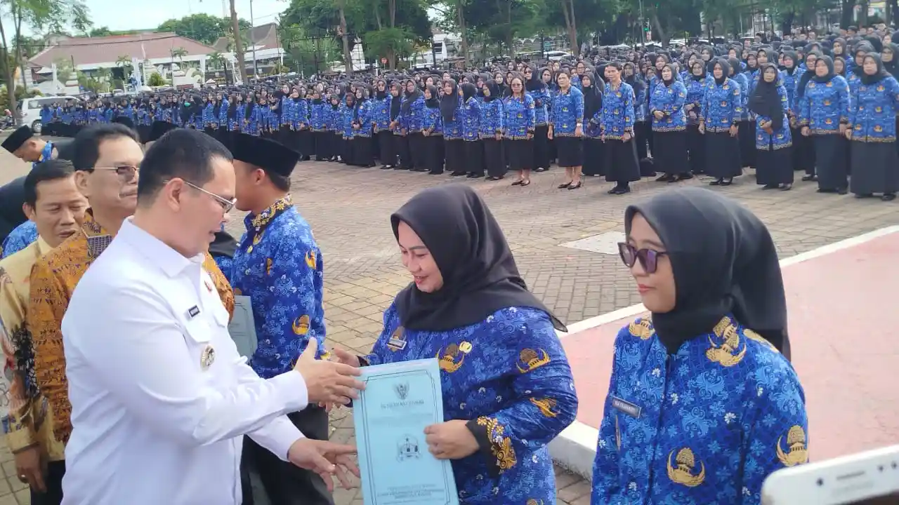 Pemerintah menerapkan kebijakan zero growth dalam seleksi CPNS dan PPPK 2026 demi efisiensi birokrasi. Foto: Repro Serangkota.