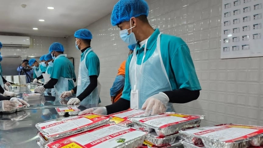 Pemerintah Makkah resmi membuka pendaftaran kontraktor katering untuk layanan makanan jemaah haji 2026. Foto: Repro Himpuh.