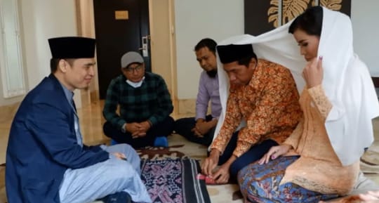 Nikah siri pada dasarnya sah menurut syariat jika memenuhi rukun dan syarat pernikahan. Foto: Repro wartakini.co.id