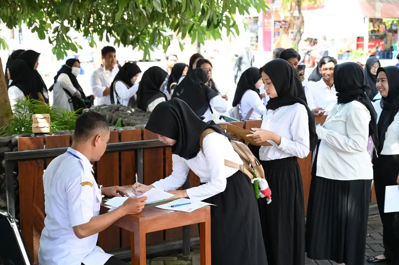 Menjelang CPNS 2026, sejumlah kementerian dan lembaga diperkirakan kembali sepi peminat, membuka peluang lebih besar. Foto: Repro Banyuwangikab.