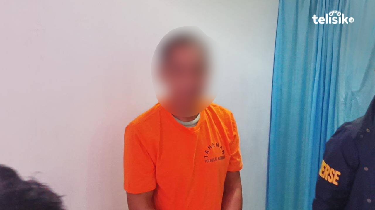 Seorang guru PNS MU (55), di SMPN 19 Kendari yang diduga melakukan tindak pidana pencabulan terhadap empat siswanya. Foto: Gusti Kahar/Telisik.