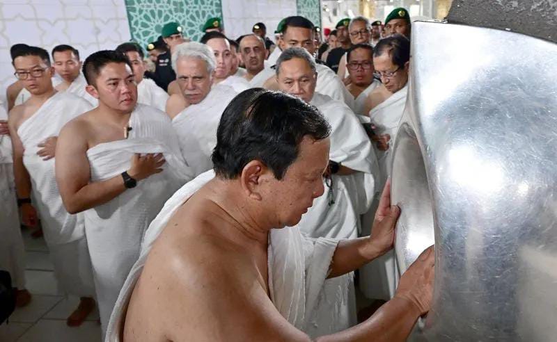Presiden Prabowo menetapkan biaya haji 2026 melalui Keppres, mengatur BPIH, Bipih, dan nilai manfaat jemaah. Foto: Repro Antara.