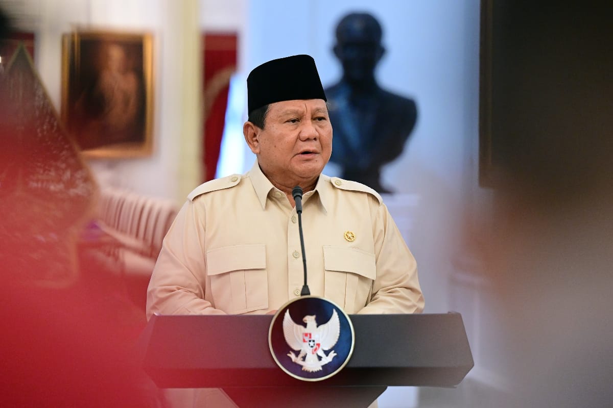 Presiden Prabowo Subianto meneken PP Pengupahan terbaru yang mengatur formula kenaikan upah minimum dan penetapan 2026 oleh gubernur. Foto: Repro Kantor Staf Presiden.