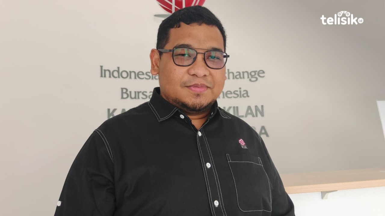 Kepala IDX Wilayah Sultra, Bayu Saputra, di kantor Perwakilan Bursa Efek Indonesia Sulawesi Tenggara, Rabu, (3/12/2025). Foto: Gusti Kahar/Telisik