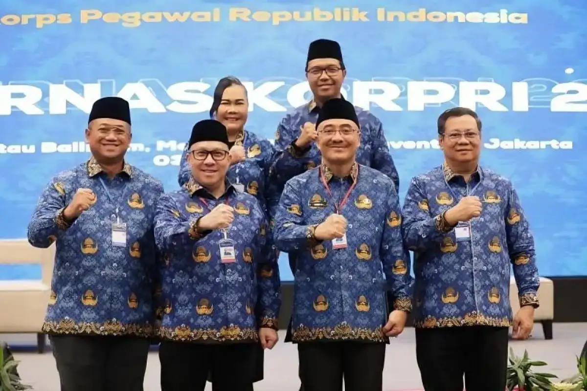 Kabar terbitnya Perpres 79 Tahun 2025, menjadi dasar penyesuaian gaji ASN dan pensiunan mulai Januari 2026. Foto: Repro Antara.