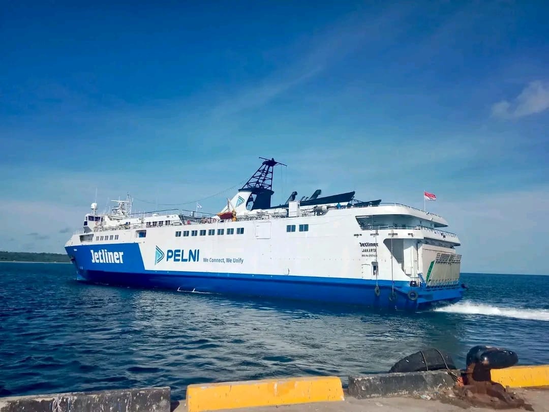 Jetliner adalah kapal laut milik PT Pelni (Persero) yang beroperasi di kawasan timur Indonesia. Foto: Syah Izwan