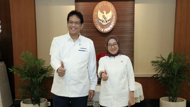 MenPAN-RB, Rini Widyantini mengunjungi Menteri Keuangan, Purbaya Yudhi Sadewa. Foto: Repro Menpan.