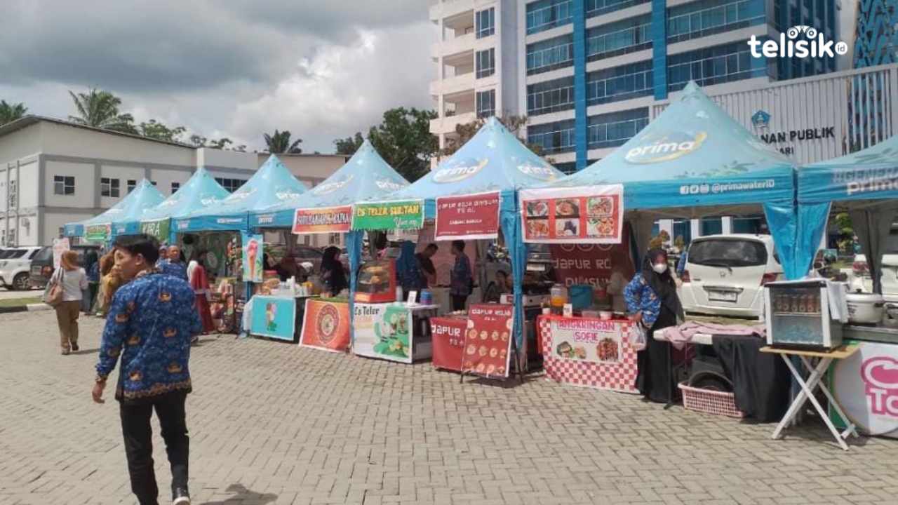 Gerakan Pangan Murah kembali digelar oleh Pemkot Kendari melalui Dinas Ketapang Kendari guna untuk menekan risiko inflasi jelas Nataru 2025. foto: Gede Suyana Sriski/Telisik