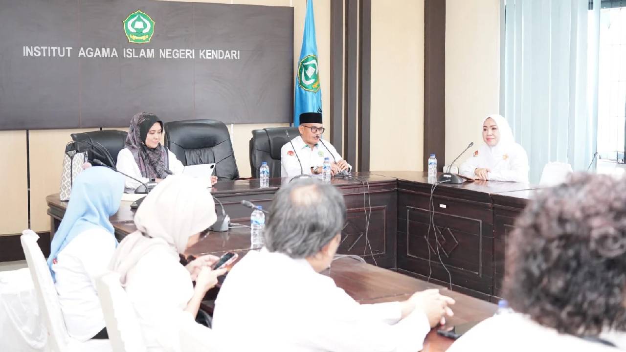 IAIN Kendari dan BBP Sultra menggelar audiensi membahas rencana kerjasama dalam meningkatkan pengembangan, pelindungan, dan pembinaan bahasa dan sastra bagi mahasiswa dan dosen. Foto: Humas IAIN Kendari.