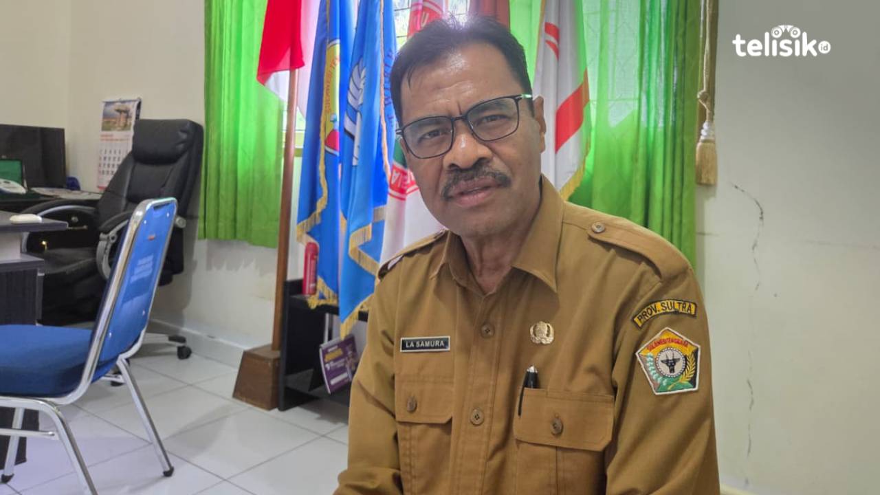 Kepala SMAN 5 Kendari, La Samura. Foto: Ana Pratiwi/Telisik.