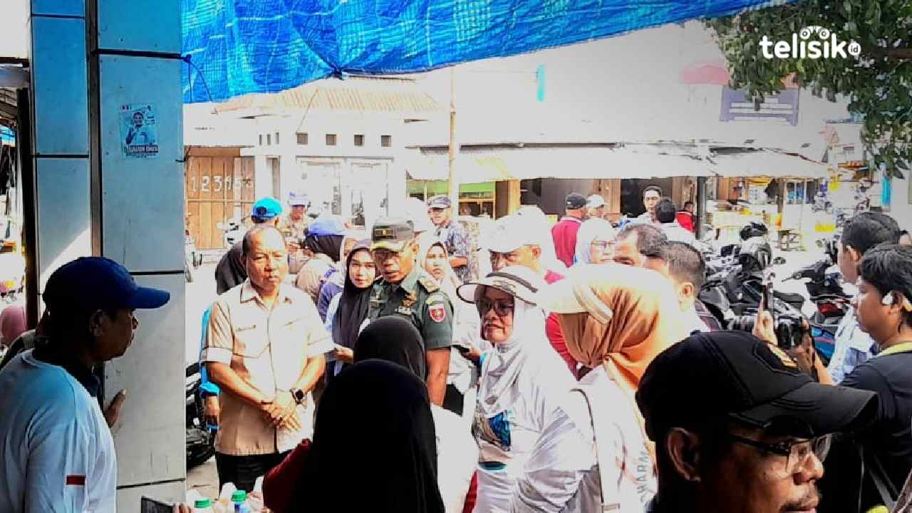 Pemkab Wakatobi melakukan inspeksi mendadak di Pasar Sentral Wangi-Wangi, pantau harga pangan menjelang Ramadan, Jumat (13/2/2026). Foto: Zulkifli Herman T/Telisik