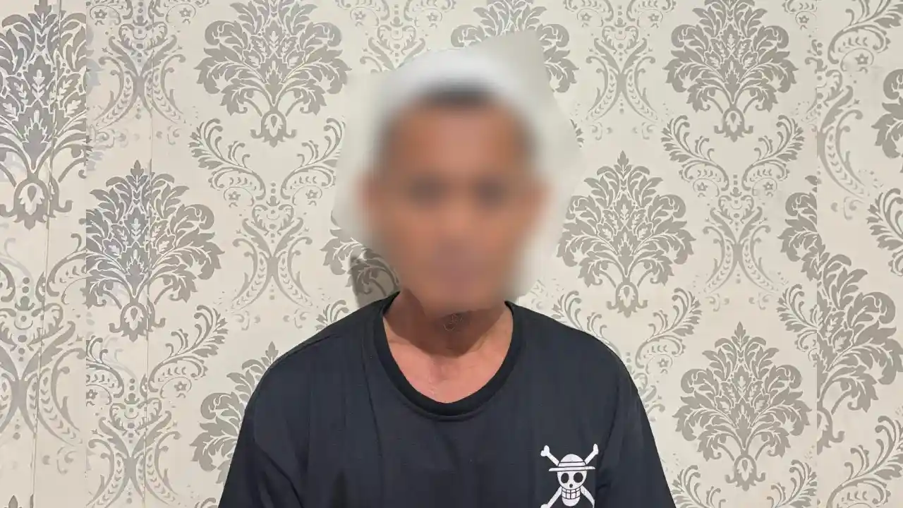 MY ditangkap Satreskrim Polresta Kendari karena diduga cabuli bocah 11 tahun di dalam gudang masjid. Foto: Ist.