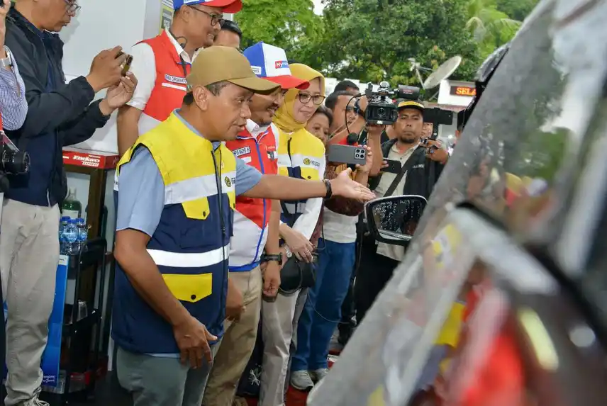 Bahlil Lahadalia mengakui proses evakuasi dua kapal tanker Pertamina dari Selat Hormuz tidak mudah. Foto: Instagram@bahlillahadalia